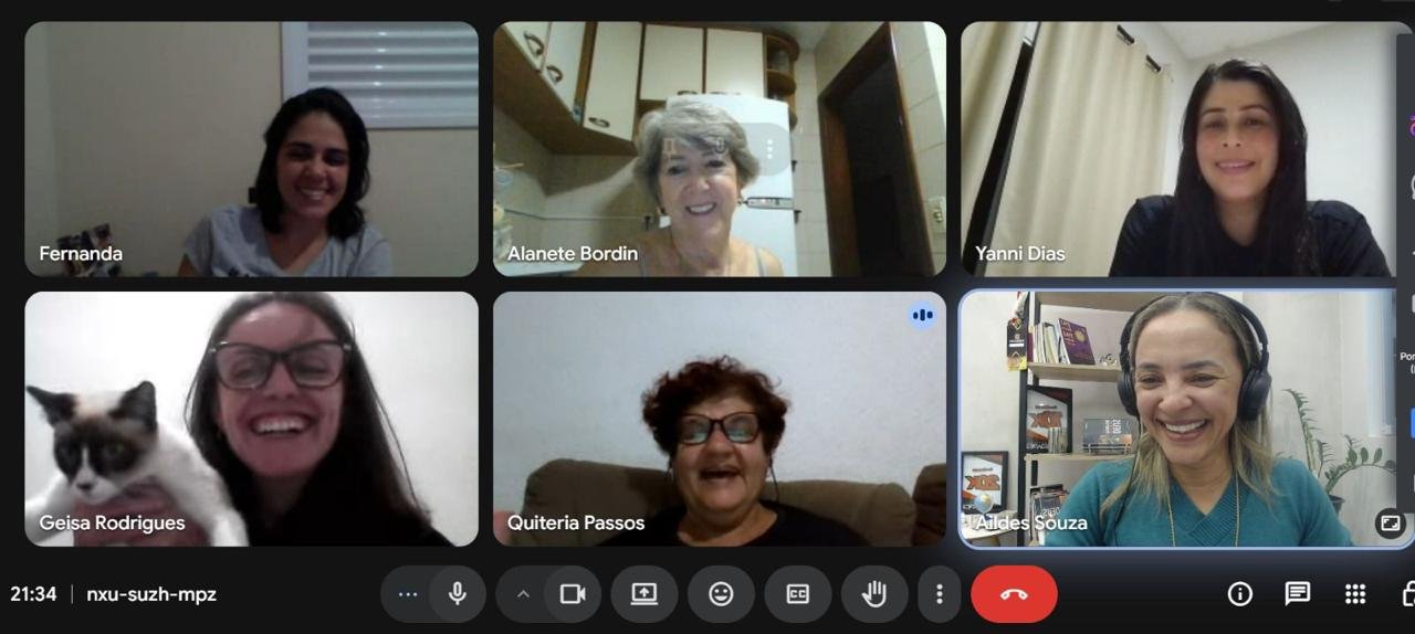 Outro encontro da comunidade MeuMoney por videochamada, com Aildes Souza e cinco alunas