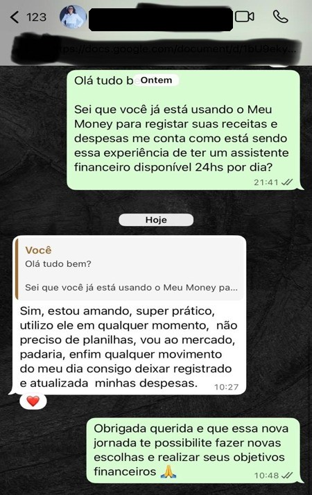 Print de conversa no WhatsApp em que Patrícia conta como está sendo usar o MeuMoney